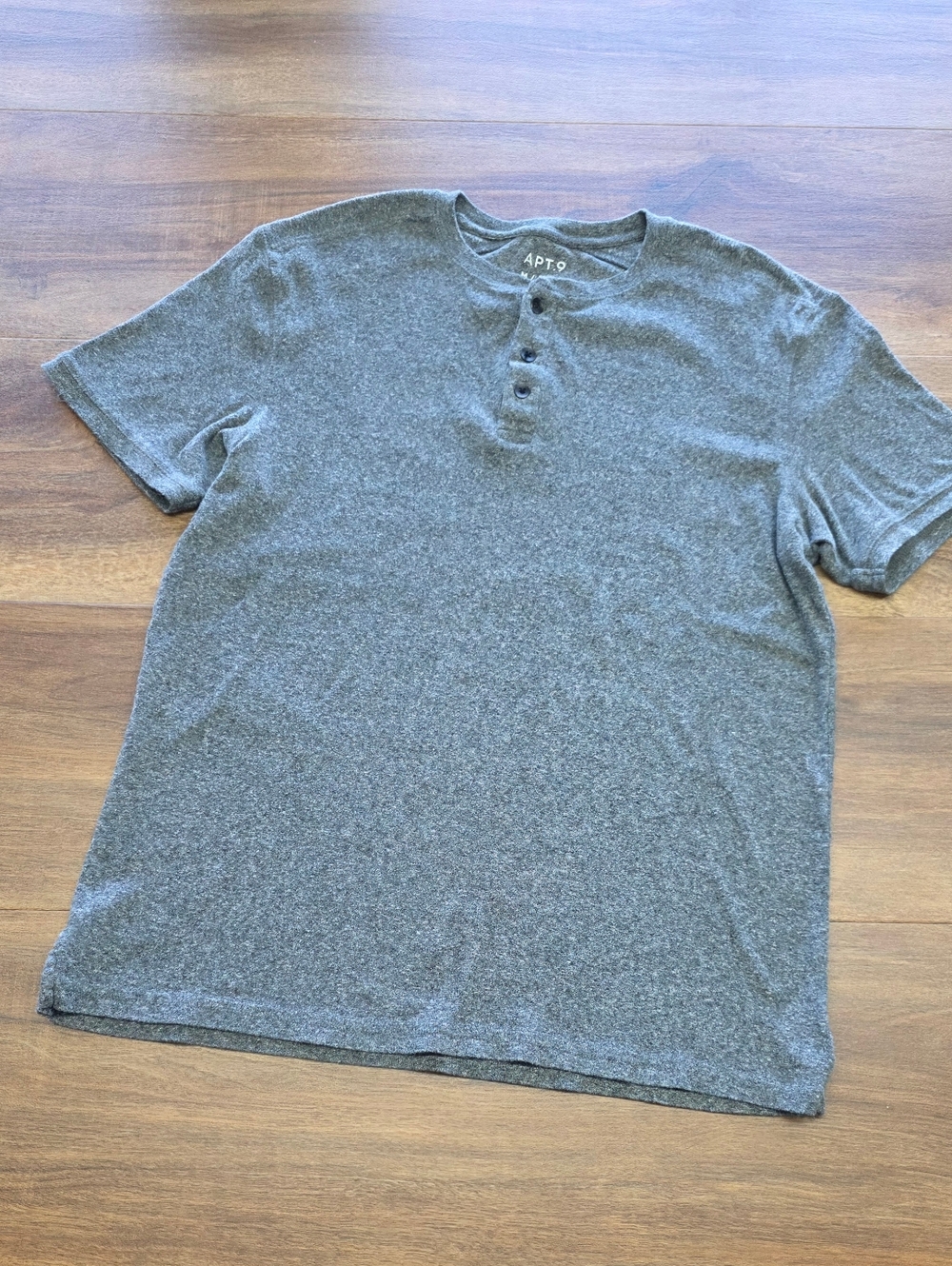 Men's APT. 9 Charcoal Gray Henley Shirt SIZE: Medium